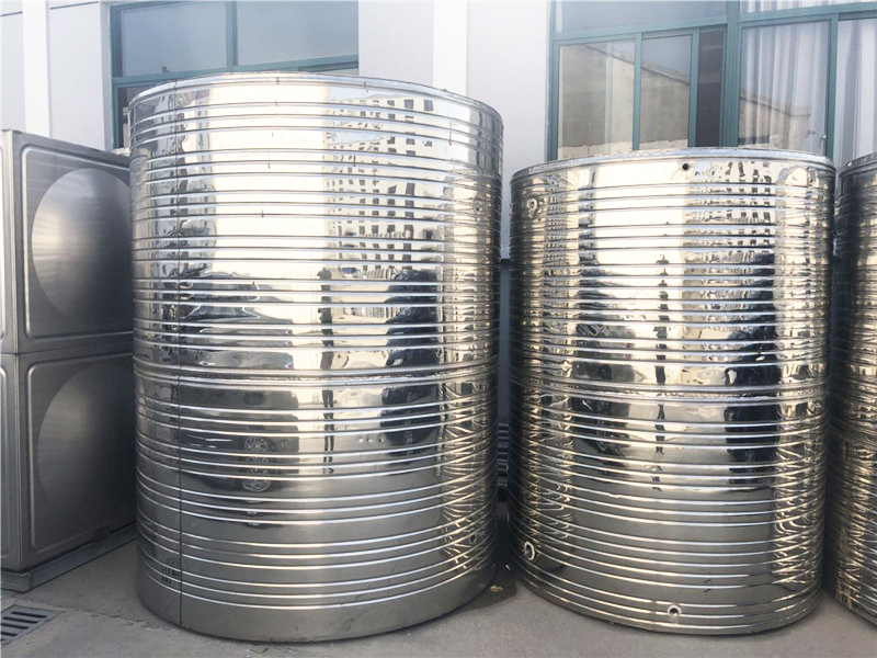 圆柱形不锈钢保温水箱